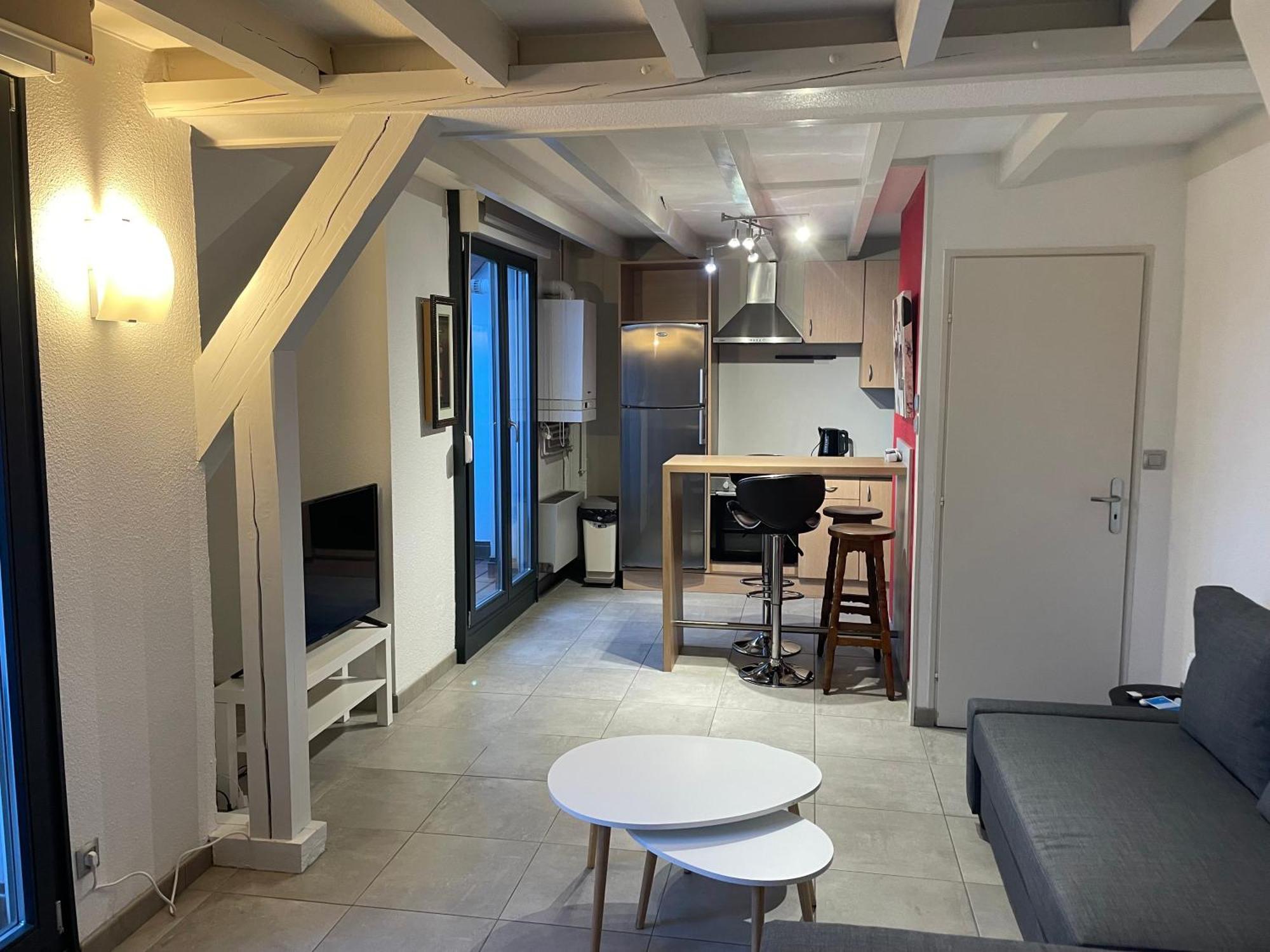 Fathala - Appartement Lumineux En Dernier Etage - Face A La Gare Routiere Sarrebourg Exterior foto