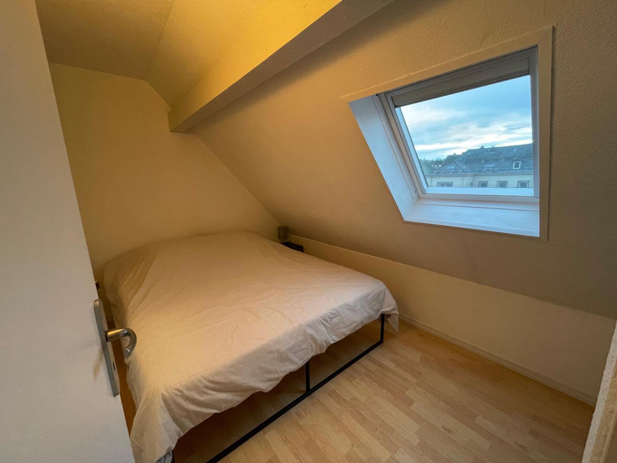 Fathala - Appartement Lumineux En Dernier Etage - Face A La Gare Routiere Sarrebourg Exterior foto