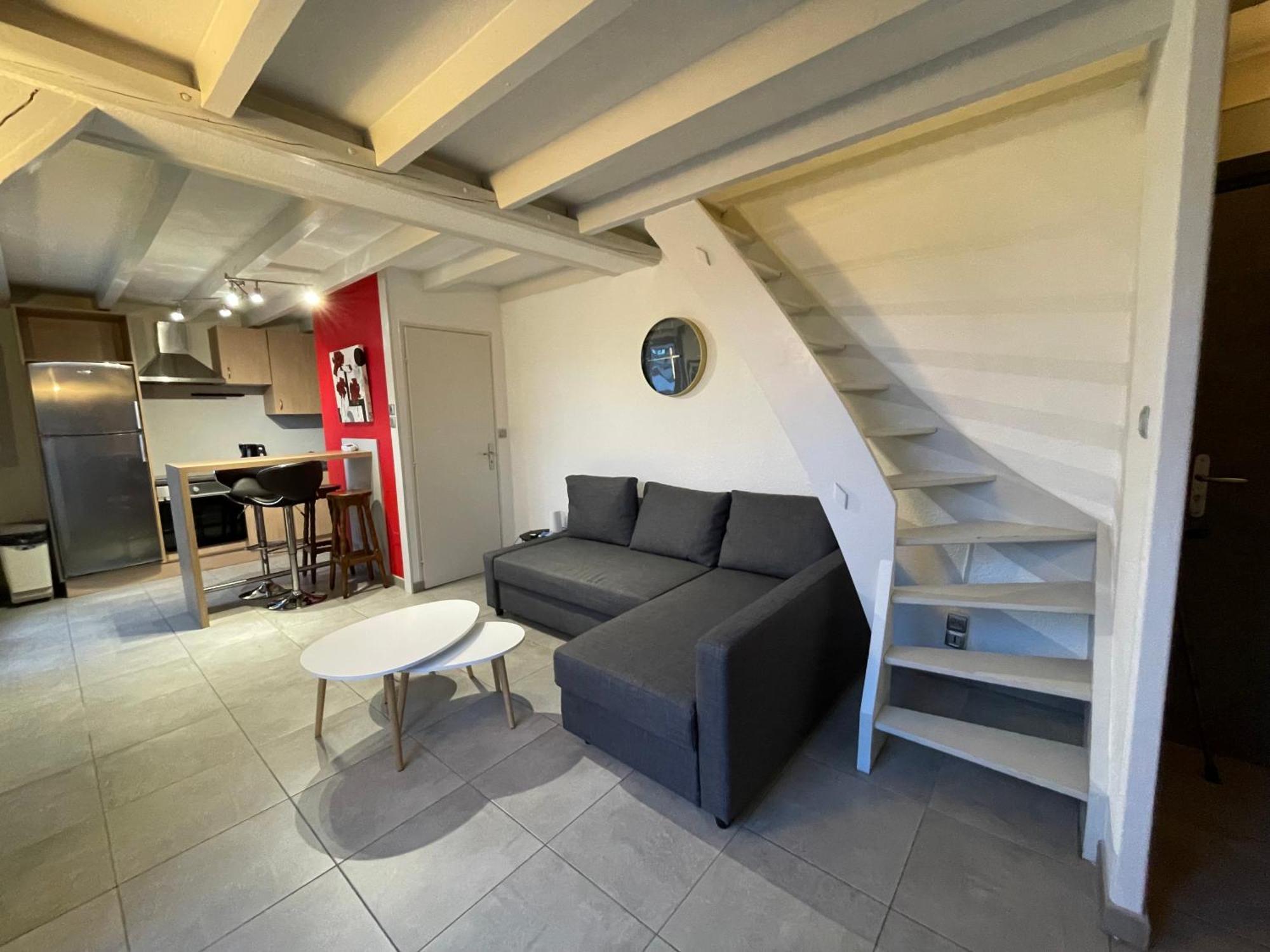 Fathala - Appartement Lumineux En Dernier Etage - Face A La Gare Routiere Sarrebourg Exterior foto